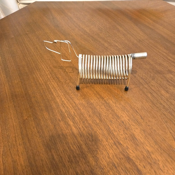 Rare, Retro, Vintage Gold Tone Metal Coil/Spiral Dog Desk Caddy, Letter Holder - Picture 9 of 12